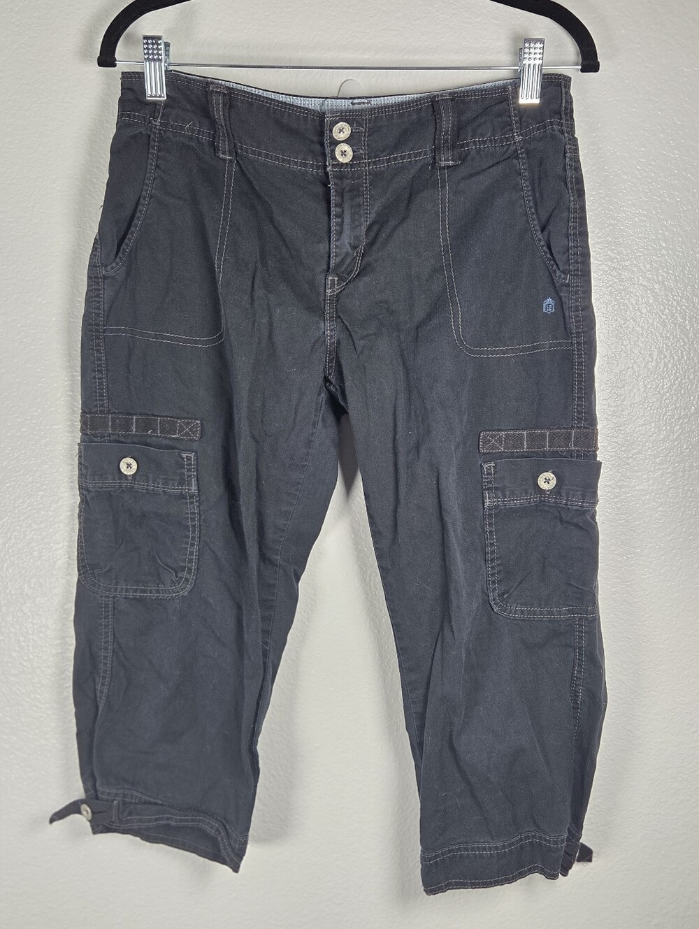 Levi's Women's Size 4 Dark Blue Cargo Capris with Buttoned Pockets
